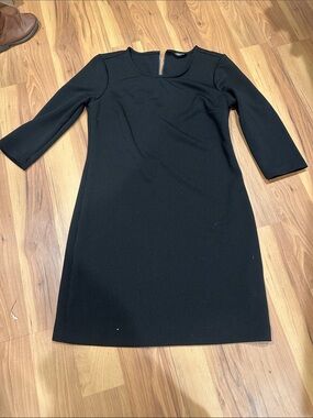 • Daisy Fuentes Black Long-Sleeve Shift Dress